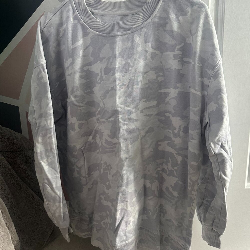 Lululemon Perfectly Oversized Crew